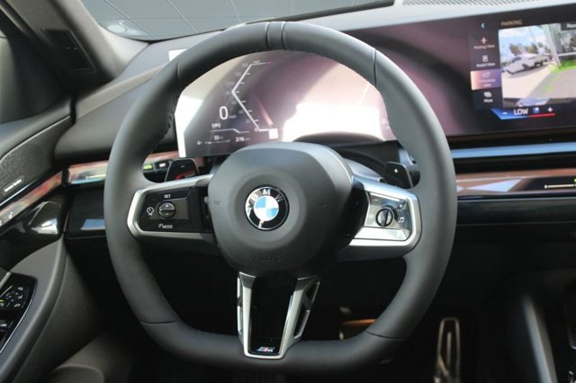 2026 BMW 5 Series 530i Image 18 of 31