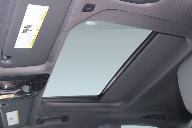 2026 BMW 5 Series 530i Image 26 of 31