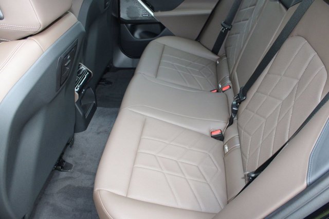 2026 BMW 5 Series 530i Image 11 of 32