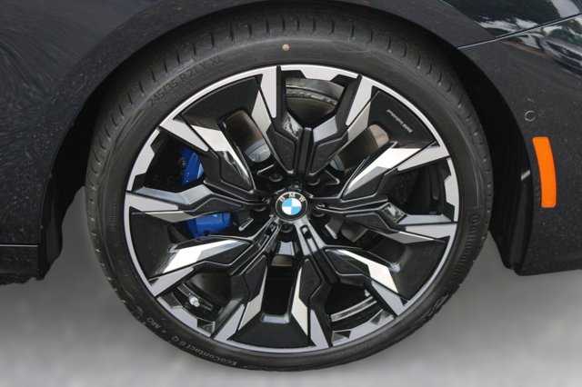 2026 BMW 5 Series 530i Image 9 of 32