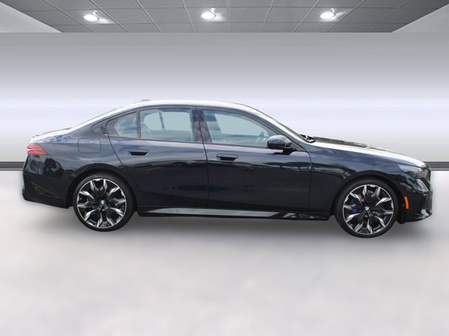 2026 BMW 5 Series 530i Image 4 of 32