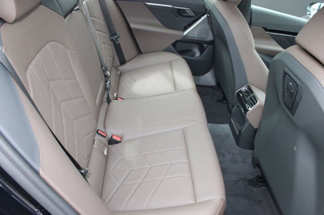 2026 BMW 5 Series 530i Image 10 of 32