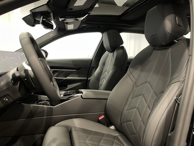 2026 BMW 5 Series 530i xDrive Image 8 of 8