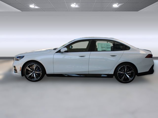 2026 BMW 5 Series 530i xDrive Image 8 of 32
