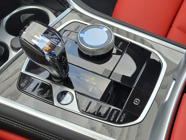 2026 BMW 8 Series 840i Image 23 of 25