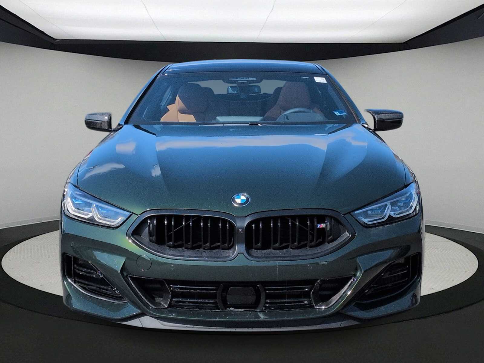 2026 BMW 8 Series M850i Image 3 of 38