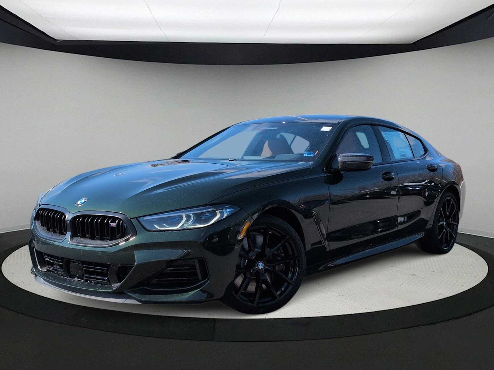 2026 BMW 8 Series M850i Image 2 of 38