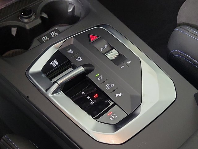 2026 BMW 2 Series M235 xDrive Image 19 of 25