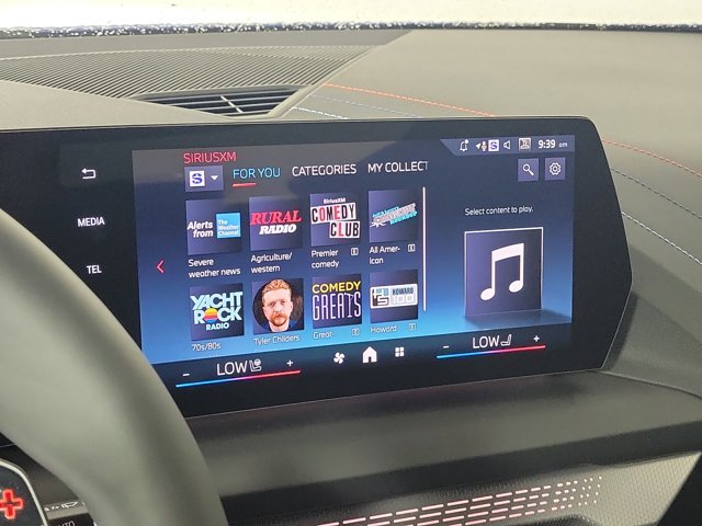 2026 BMW 2 Series M235 xDrive Image 17 of 25