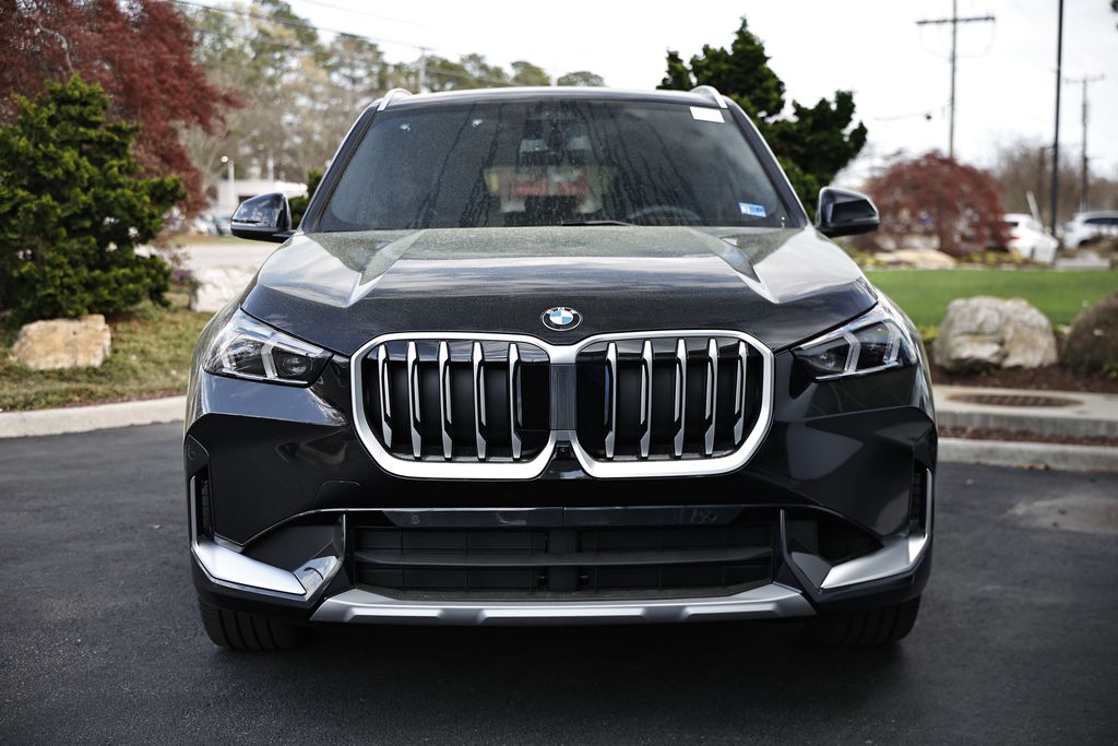 2026 BMW X1 xDrive28i Image 2 of 42