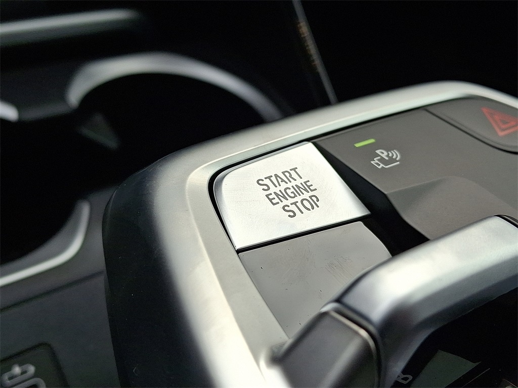 2026 BMW X1 xDrive28i Image 17 of 18