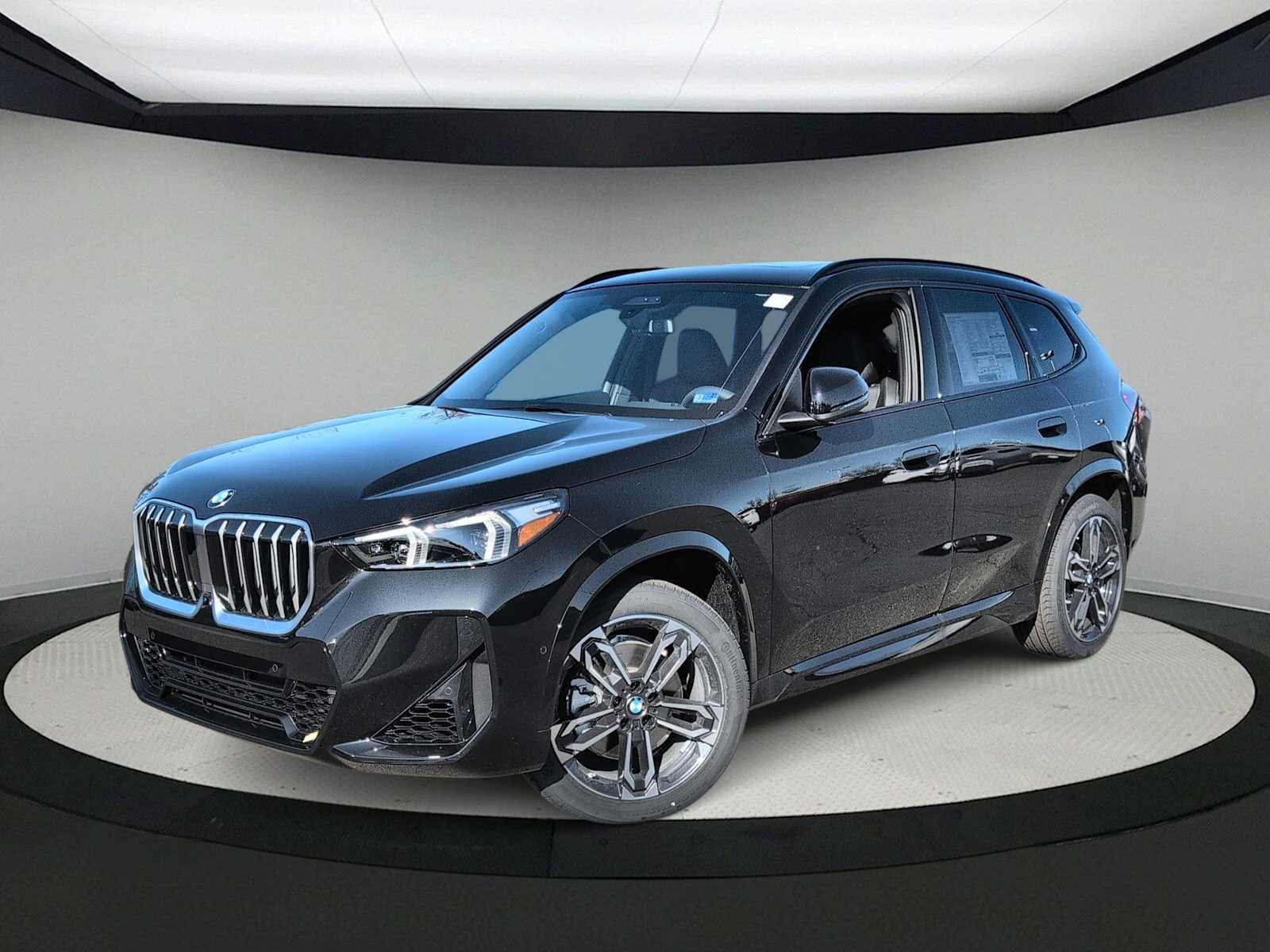 2026 BMW X1 xDrive28i Image 1 of 35