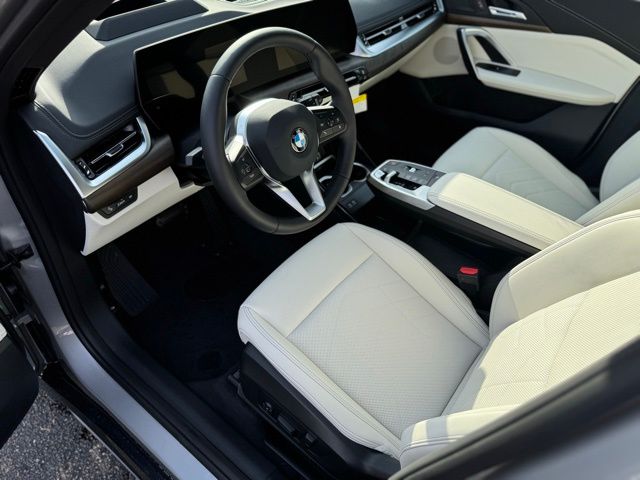 2026 BMW X1 xDrive28i Image 12 of 41