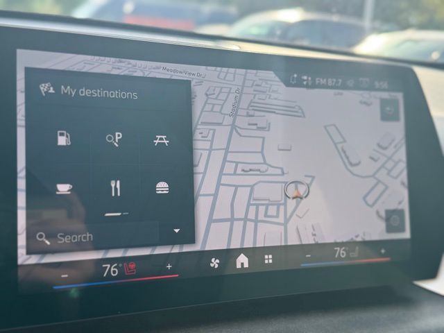 2026 BMW X1 xDrive28i Image 17 of 41