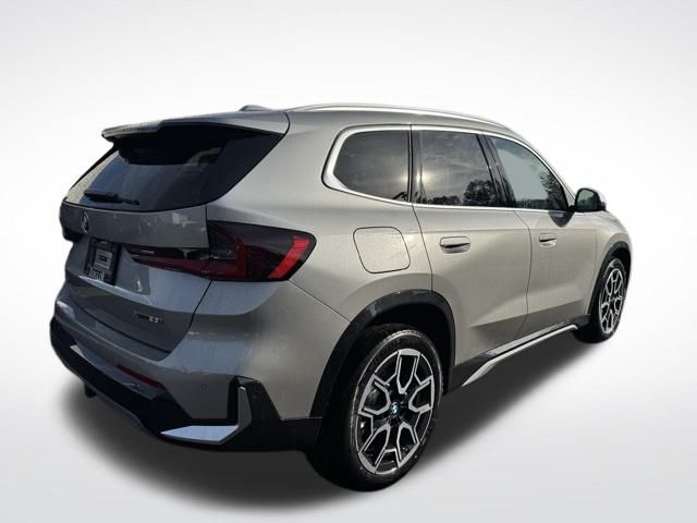 2026 BMW X1 xDrive28i Image 4 of 41