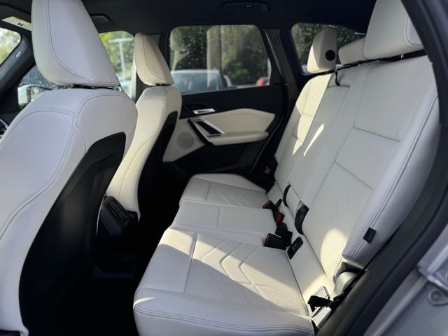 2026 BMW X1 xDrive28i Image 8 of 41