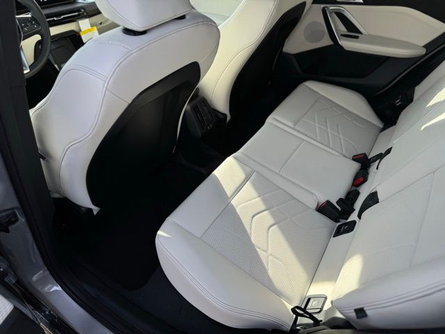 2026 BMW X1 xDrive28i Image 9 of 41
