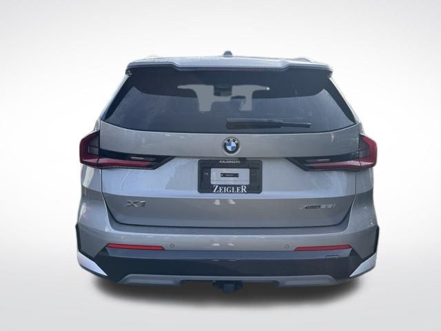 2026 BMW X1 xDrive28i Image 5 of 41