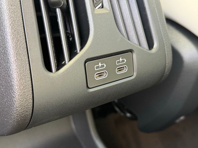 2026 BMW X1 xDrive28i Image 39 of 41