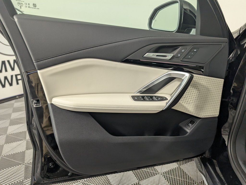 2026 BMW X1 xDrive28i Image 25 of 58