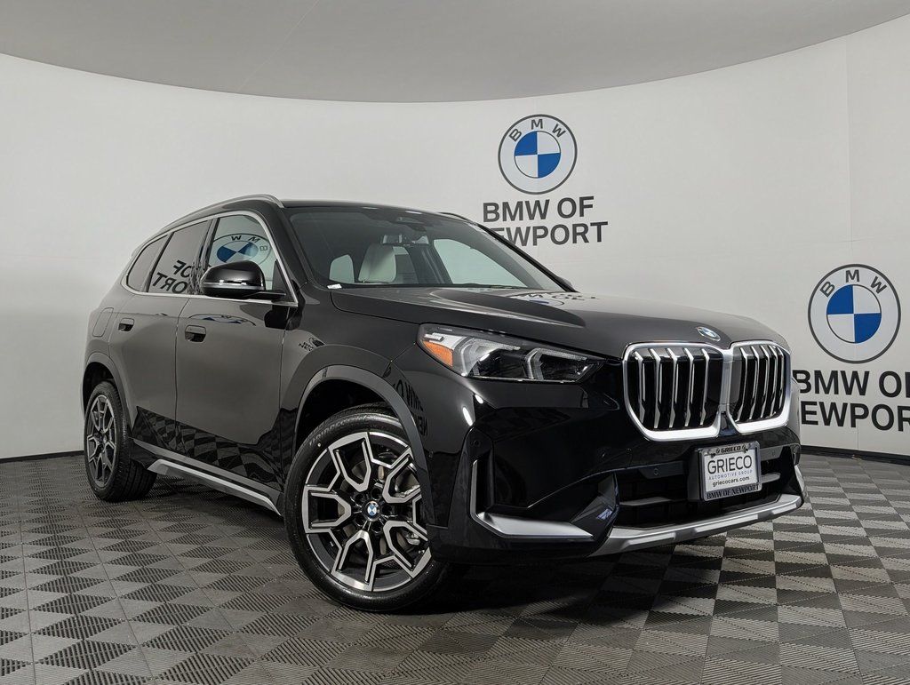 2026 BMW X1 xDrive28i Image 3 of 58