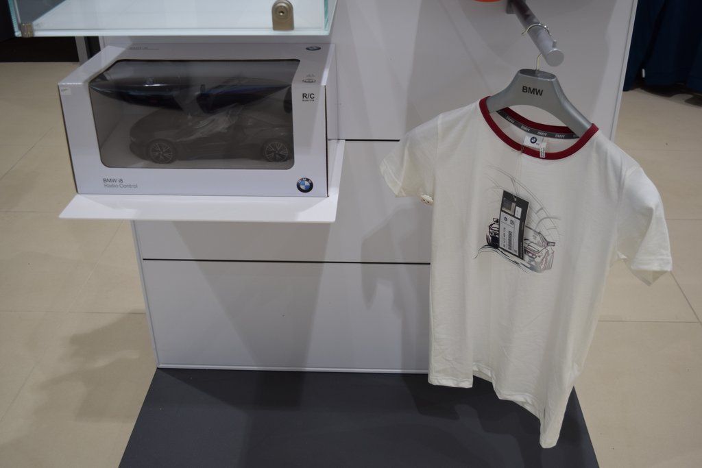 2026 BMW X1 xDrive28i Image 15 of 58