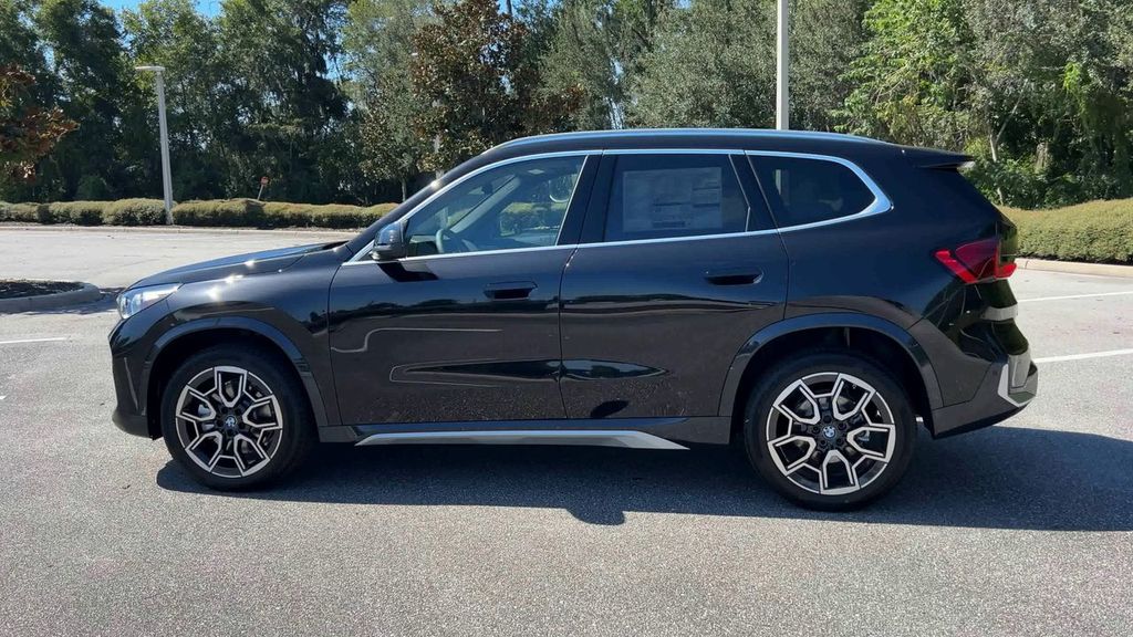 2026 BMW X1 xDrive28i Image 11 of 30