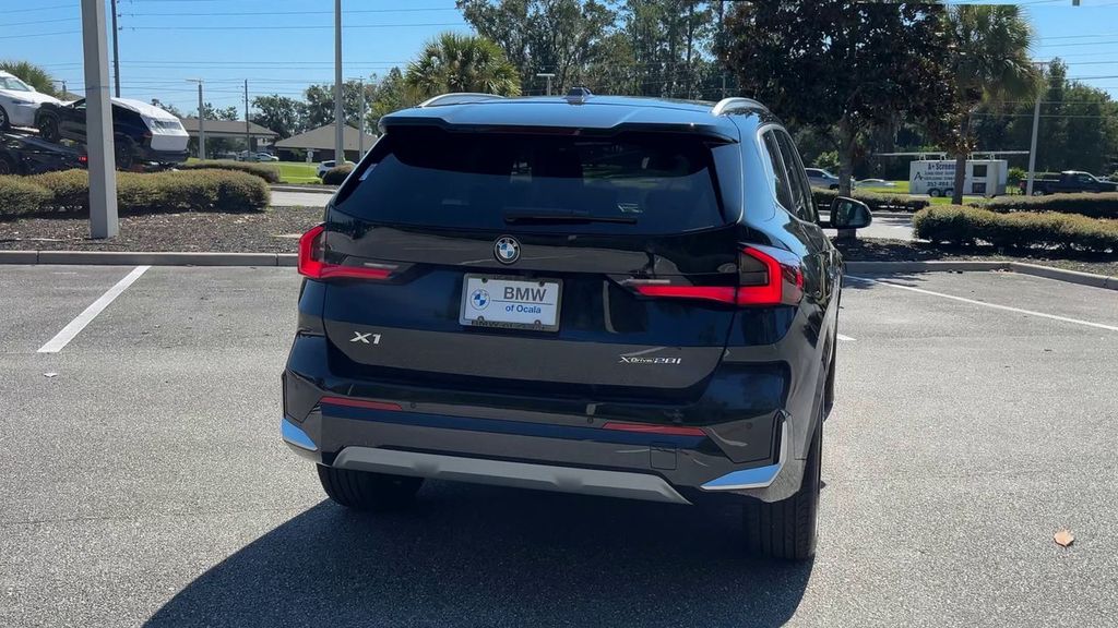 2026 BMW X1 xDrive28i Image 7 of 30