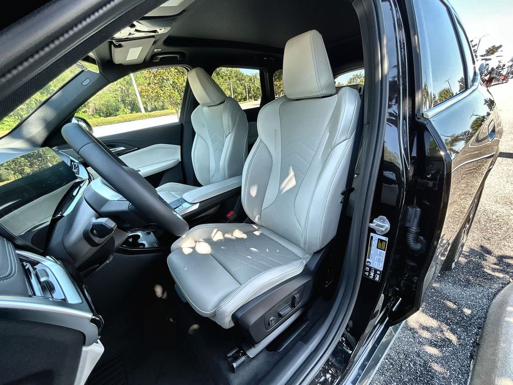 2026 BMW X1 xDrive28i Image 16 of 30