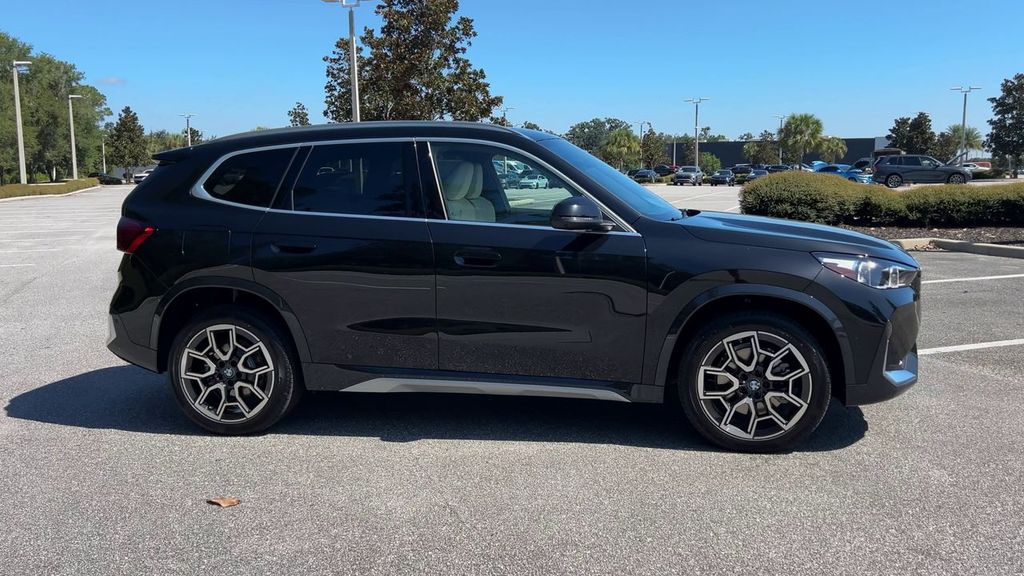 2026 BMW X1 xDrive28i Image 5 of 30