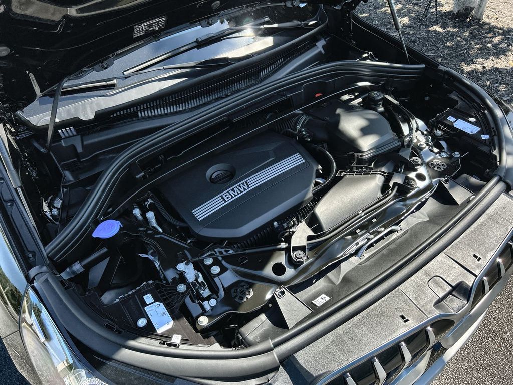2026 BMW X1 xDrive28i Image 12 of 30