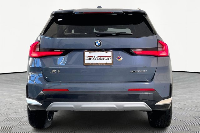 2026 BMW X1 xDrive28i Image 3 of 17