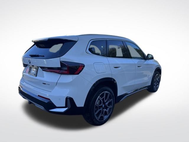 2026 BMW X1 xDrive28i Image 4 of 42
