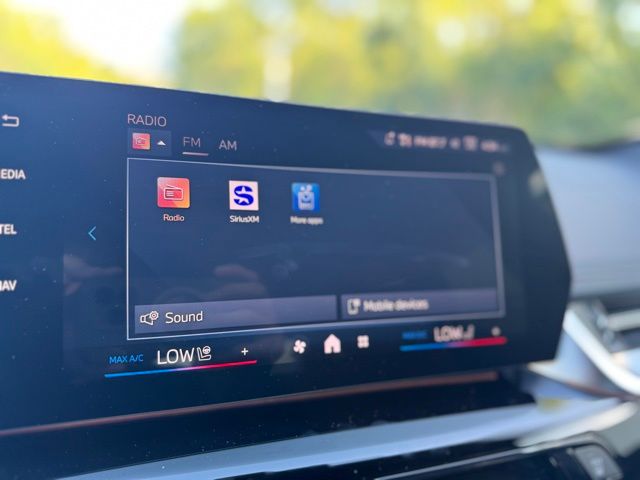 2026 BMW X1 xDrive28i Image 18 of 42