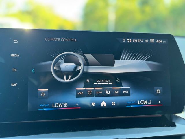 2026 BMW X1 xDrive28i Image 24 of 42