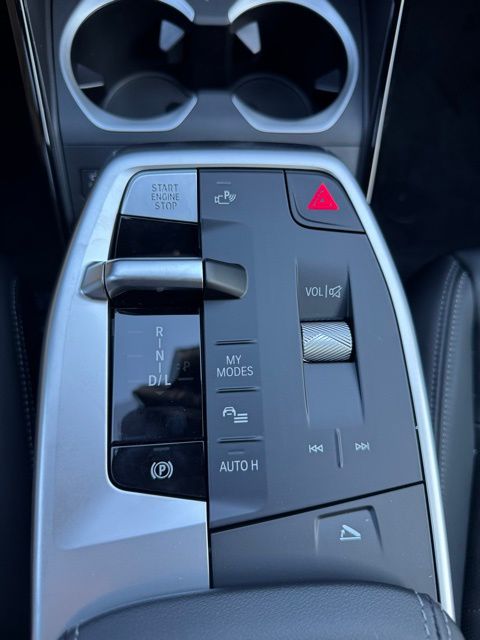 2026 BMW X1 xDrive28i Image 32 of 42
