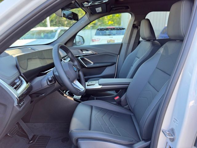 2026 BMW X1 xDrive28i Image 10 of 42
