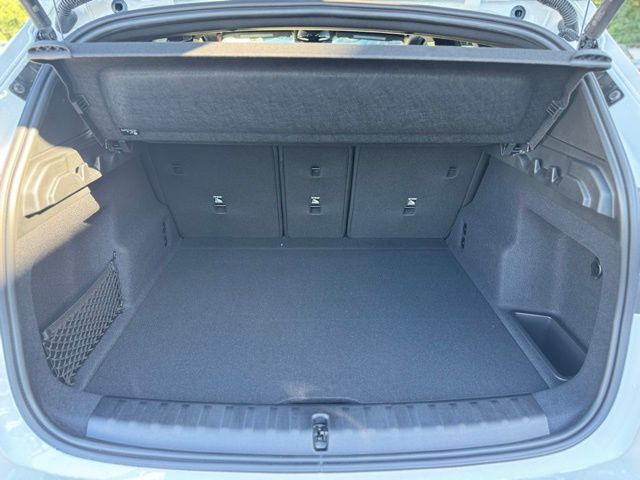 2026 BMW X1 xDrive28i Image 7 of 42