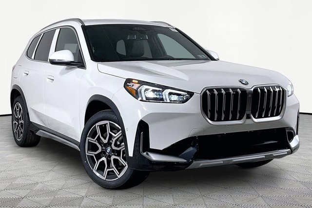2026 BMW X1 xDrive28i Image 2 of 17
