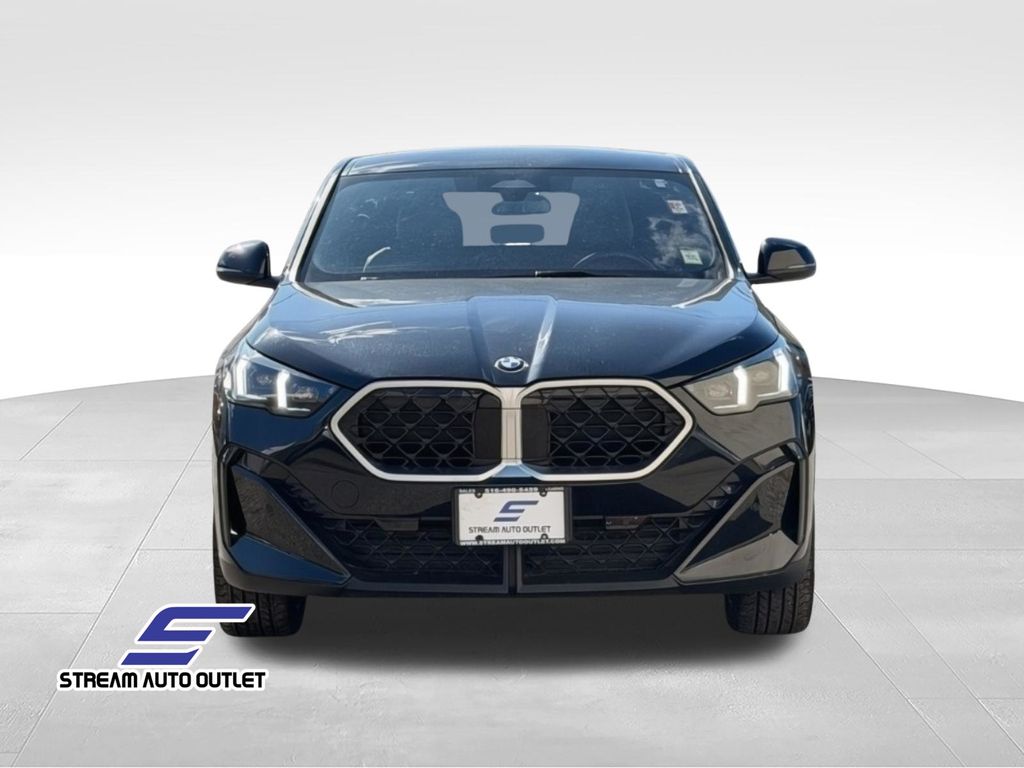 2026 BMW X2 xDrive28i Image 3 of 35