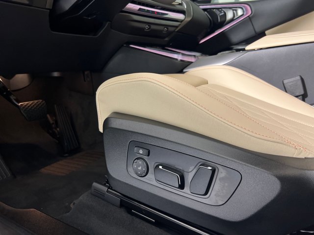 2026 BMW X3 30 xDrive Image 32 of 34