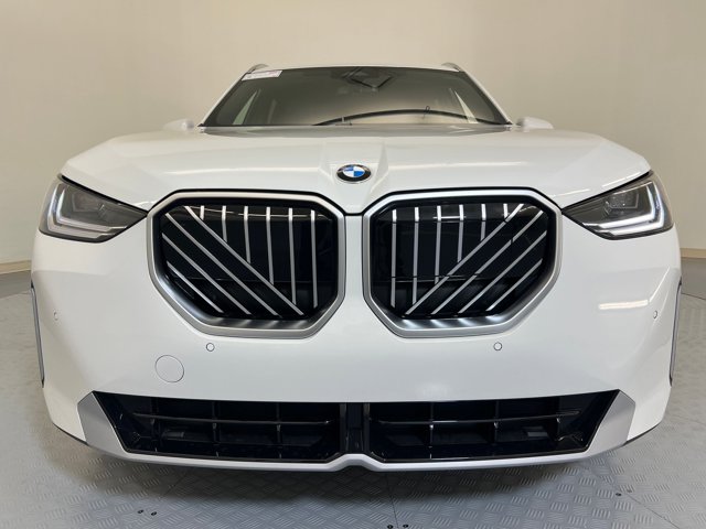 2026 BMW X3 30 xDrive Image 2 of 34