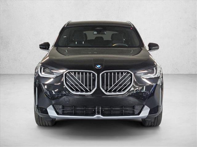 2026 BMW X3 30 xDrive Image 2 of 17