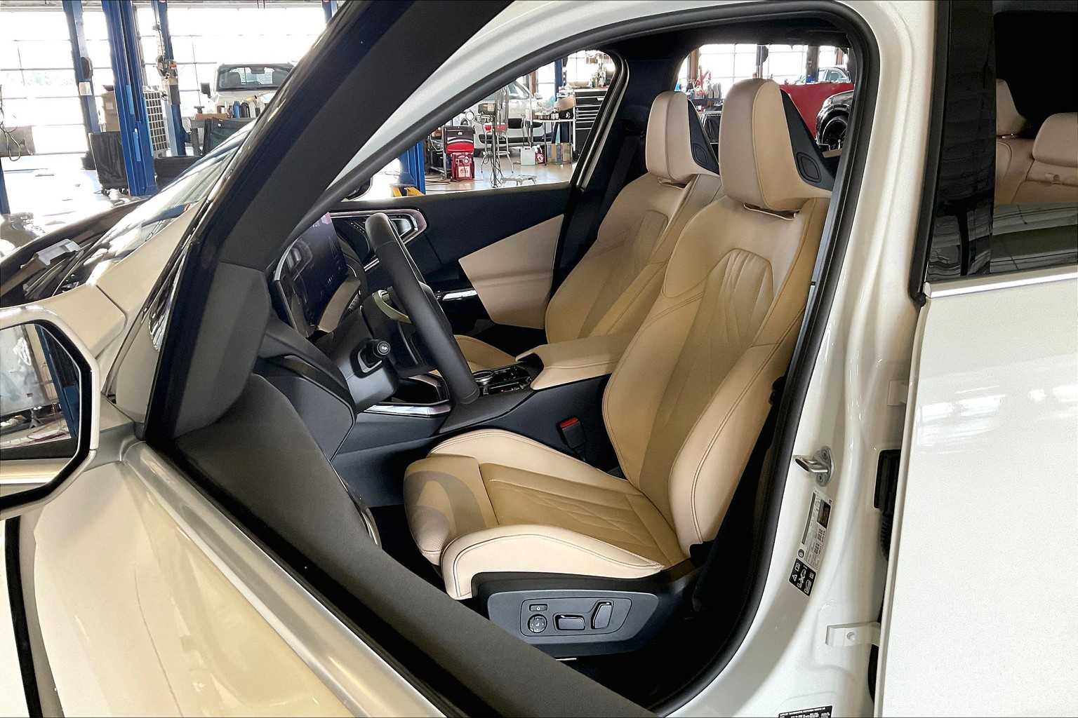 2026 BMW X3 30 xDrive Image 9 of 19