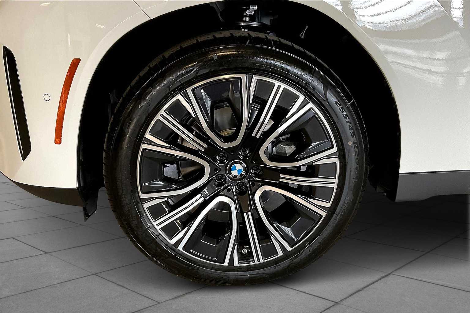 2026 BMW X3 30 xDrive Image 8 of 19