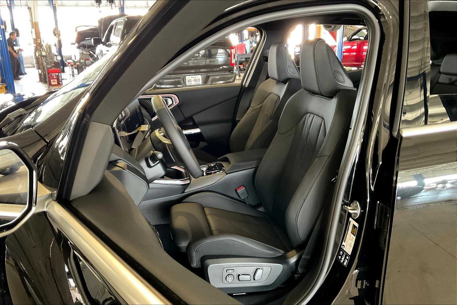 2026 BMW X3 30 xDrive Image 11 of 19