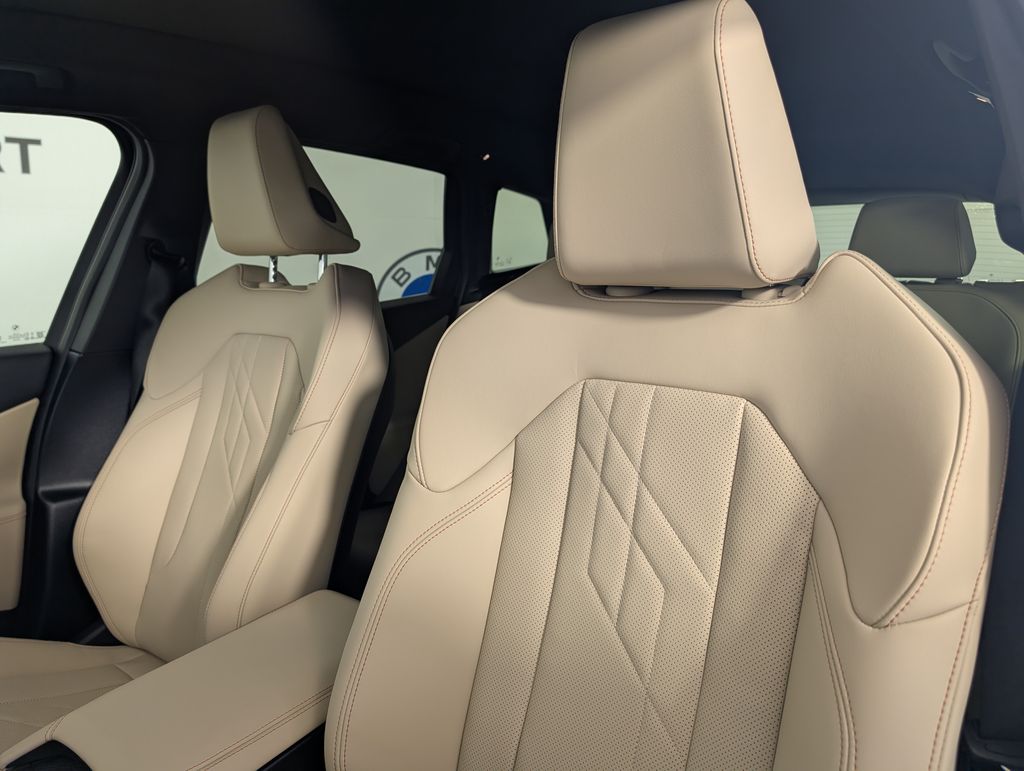 2026 BMW X3 30 xDrive Image 17 of 58