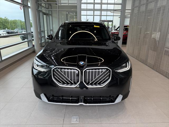 2026 BMW X3 30 xDrive Image 2 of 15