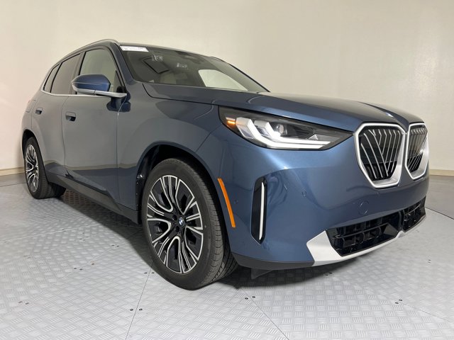 2026 BMW X3 30 xDrive Image 3 of 33