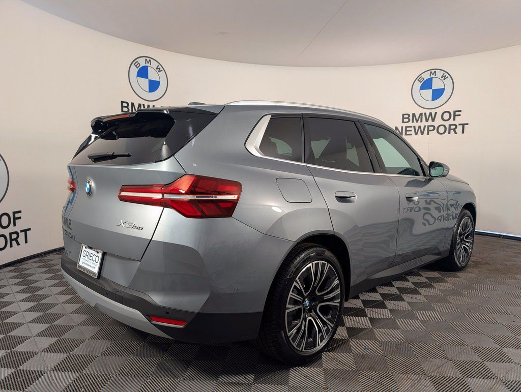 2026 BMW X3 30 xDrive Image 5 of 58